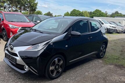 Toyota Aygo (X) 30.000 km 8.699 &euro; Euskirchen 53879