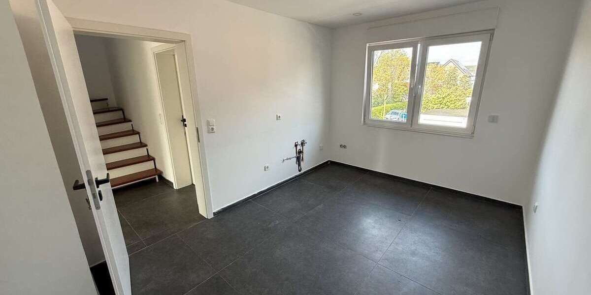 Etagenwohnung Köln Chorweiler - 6 Zimmer, 101 m&sup2;, 1.350&euro; | Angebot:26114867