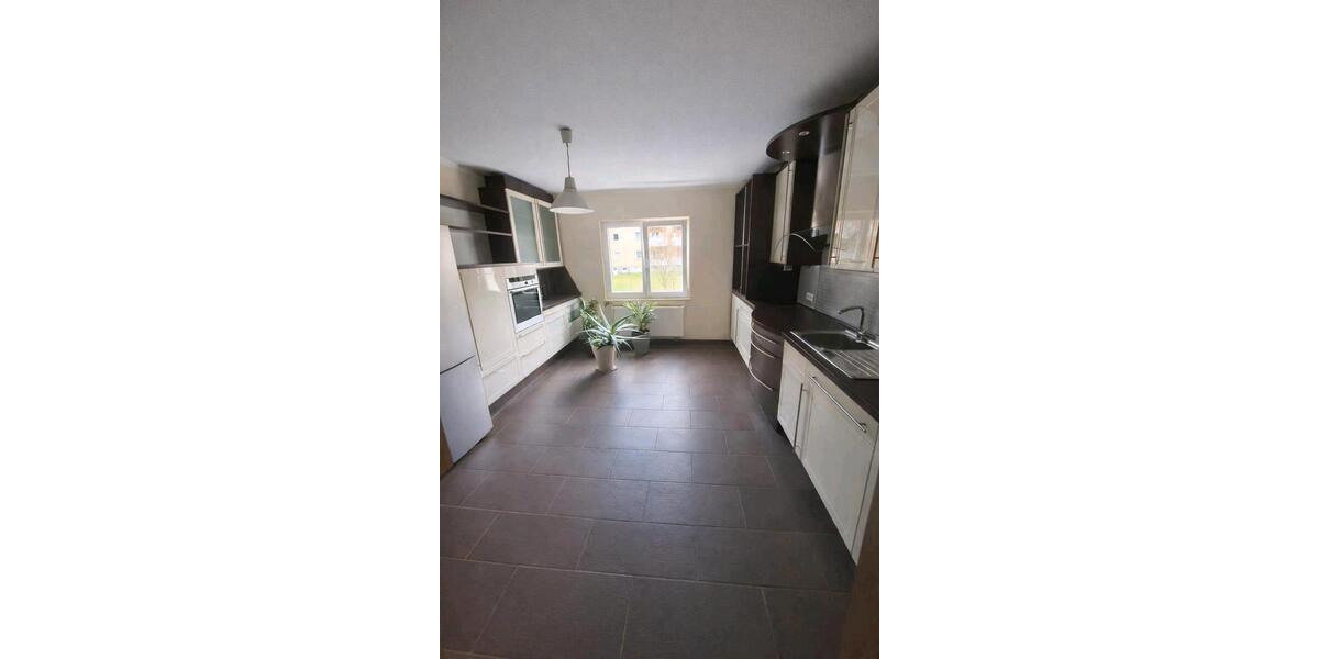 Hochparterre Köln - 2 Zimmer, 61 m&sup2;, 800&euro; | Angebot:25510510