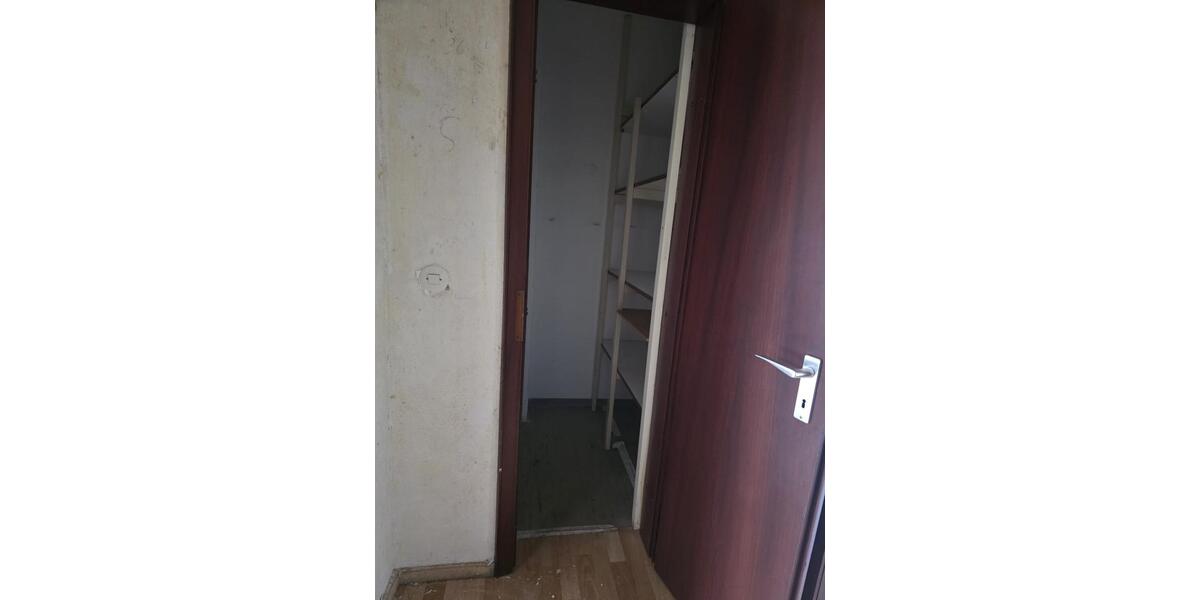 Etagenwohnung Euskirchen - 4 Zimmer, 80 m&sup2;, 1.550&euro; | Angebot:24981051