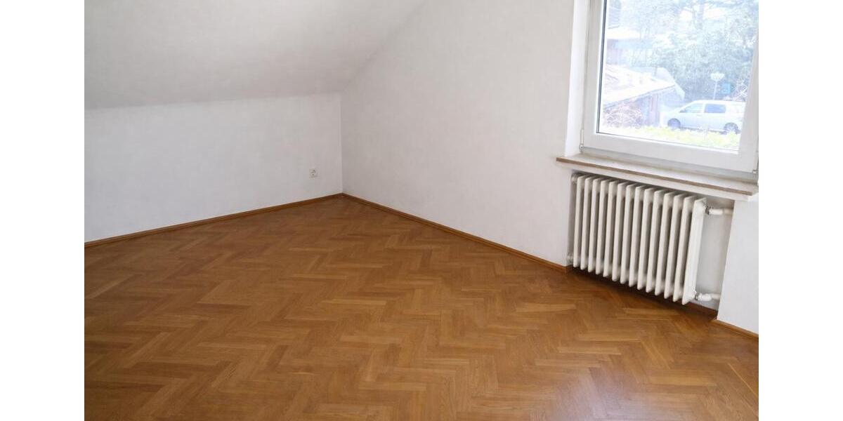Etagenwohnung Lohmar - 5 Zimmer, 227 m&sup2;, 2.050&euro; | Angebot:24837986