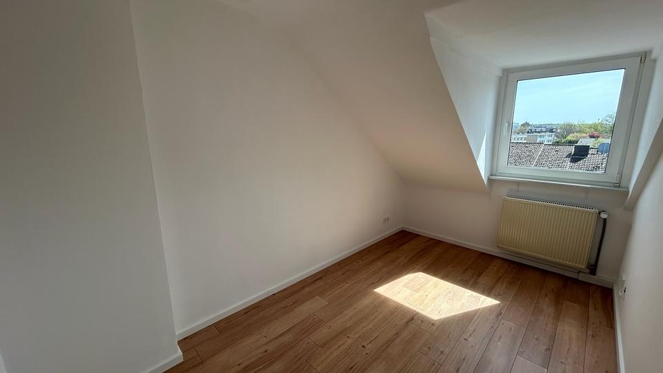 Dachgeschoßwohnung Düren - 3 Zimmer, 60 m&sup2;, 690&euro; | Angebot:26614515
