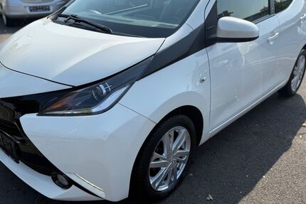 Toyota Aygo (X) 60.544 km 6.990 &euro; Köln 51065