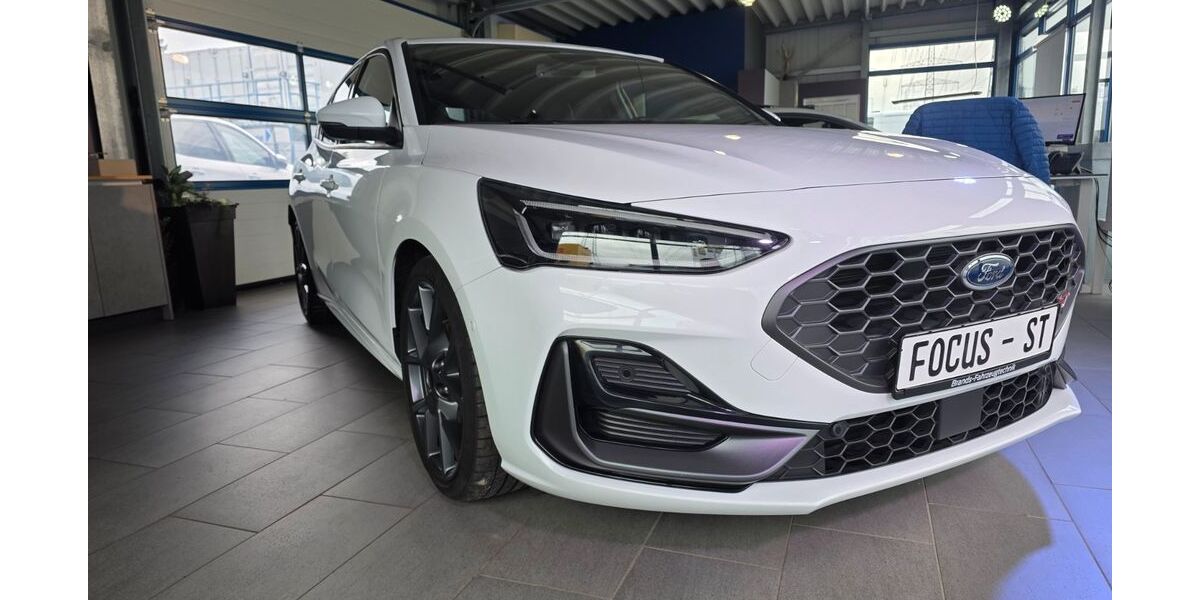 Ford Focus 31.578 km 32.900 &euro; Frechen 50226