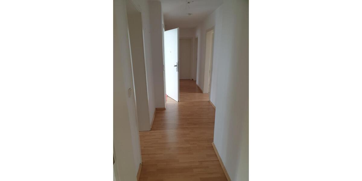 Etagenwohnung Lohmar - 3 Zimmer, 75 m&sup2;, 600&euro; | Angebot:25967628