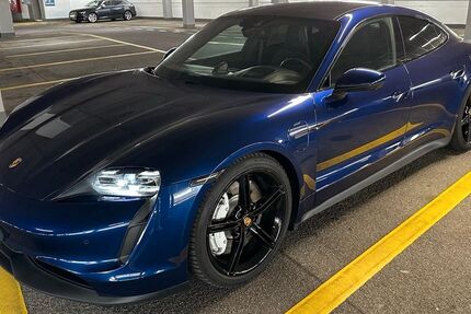 Porsche Taycan 76.000 km 57.800 &euro; Köln 50667
