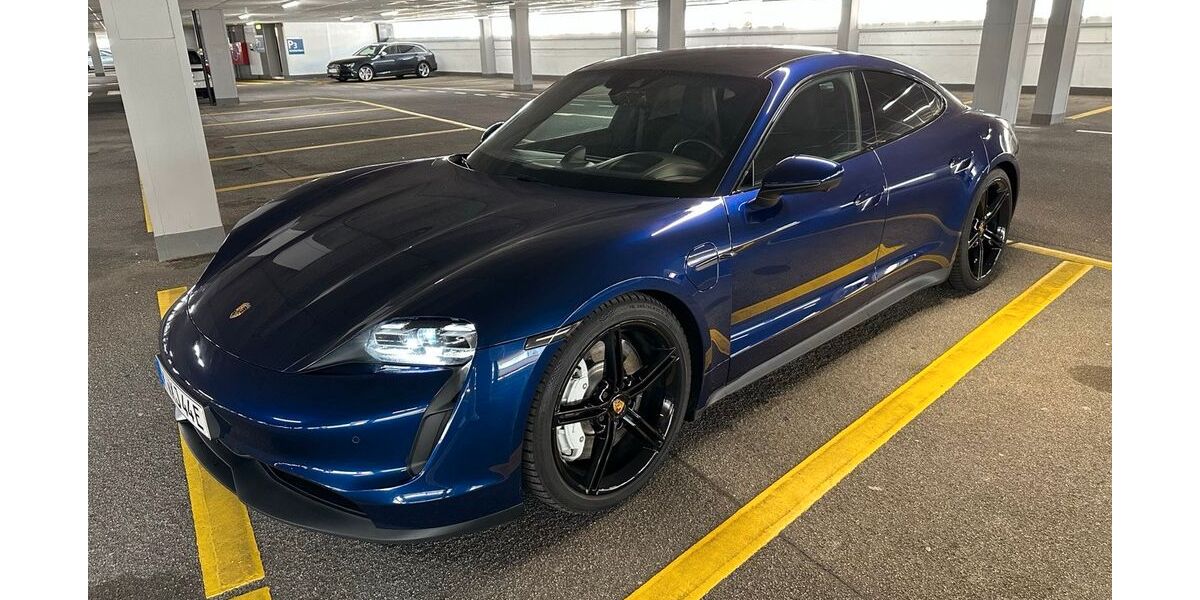 Porsche Taycan 76.000 km 57.800 &euro; Köln 50667