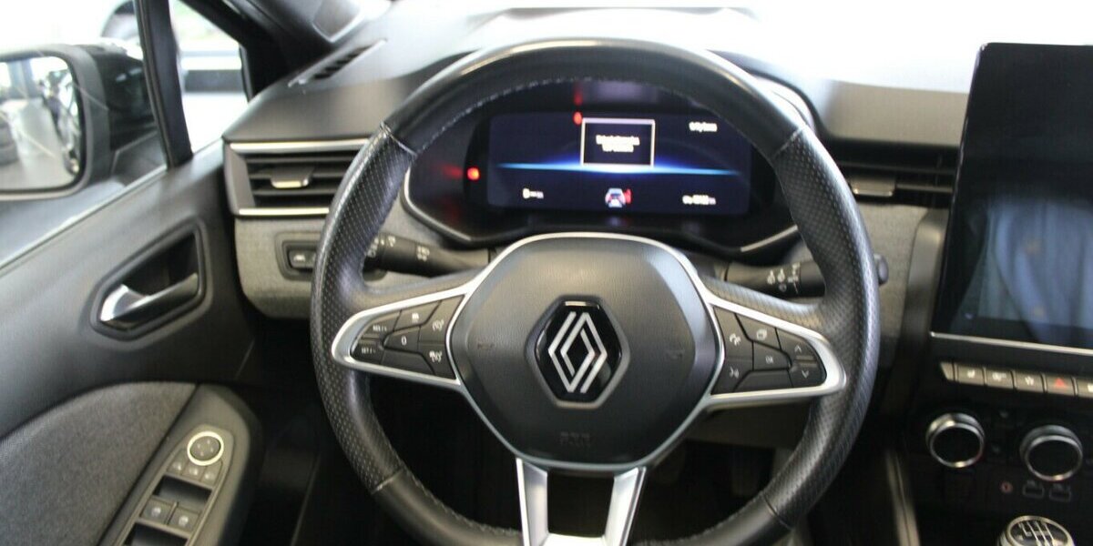Renault Clio TCe 90 TECHNO 43.122 km 14.980 &euro; Euskirchen 53881