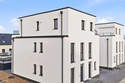 Haus Elsdorf - 18 Zimmer, 404 m&sup2;, 1.389.000&euro; | Angebot:25385353