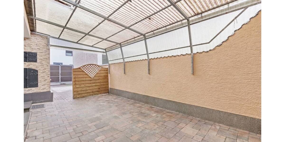 Mehrfamilienhaus, Wohnhaus Bornheim Waldorf - 8 Zimmer, 166 m&sup2;, 295.000&euro; | Angebot:26037146