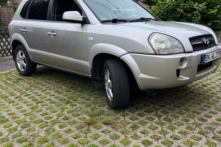 Hyundai TUCSON 227.000 km 2.600 &euro; Bonn 53229