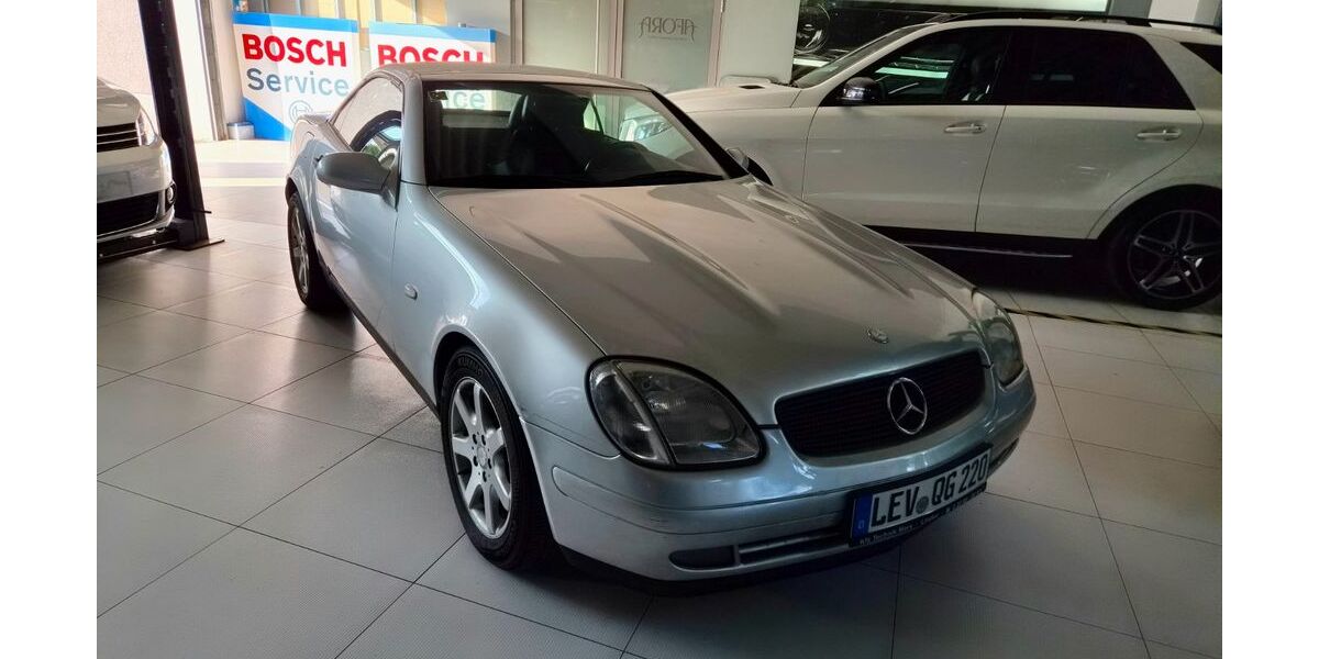 Mercedes-Benz SLK 200 205.000 km 2.950 &euro; Brühl 50321