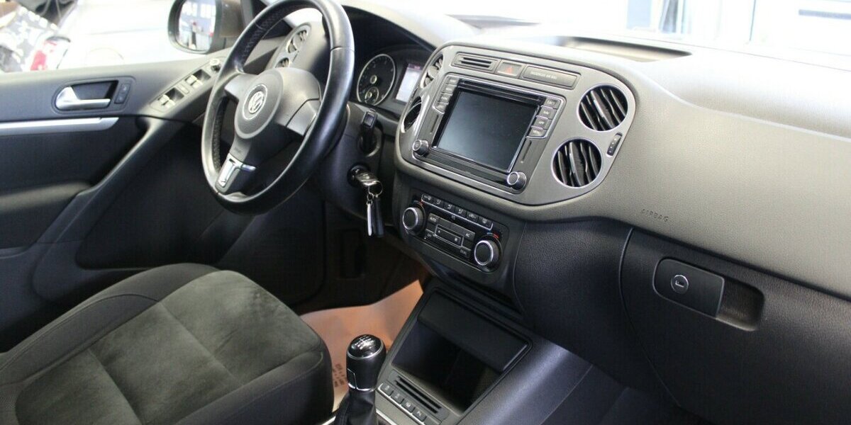 VW Tiguan 2.0 TDI DPF BMT Sport&Style 100.661 km 10.980 &euro; Euskirchen 53881