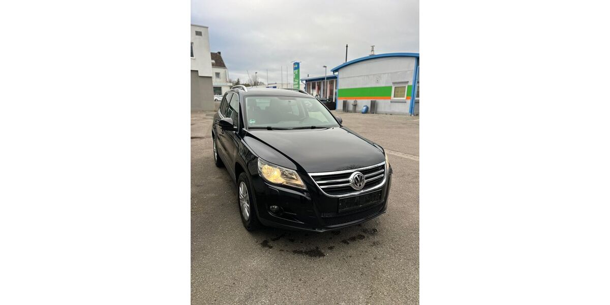 VW Tiguan 257.000 km 5.500 &euro; Düren 52351