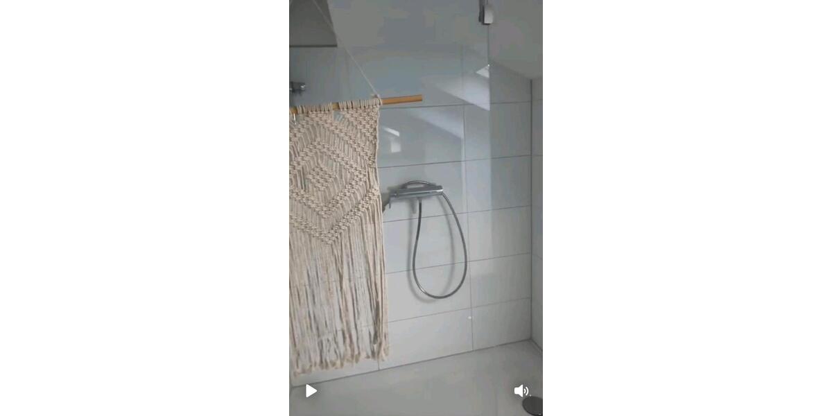Dachgeschoßwohnung Erftstadt - 2 Zimmer, 80 m&sup2;, 1.180&euro; | Angebot:26684543