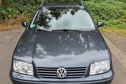 VW Bora 215.665 km 3.800 &euro; Sankt Augustin 53757