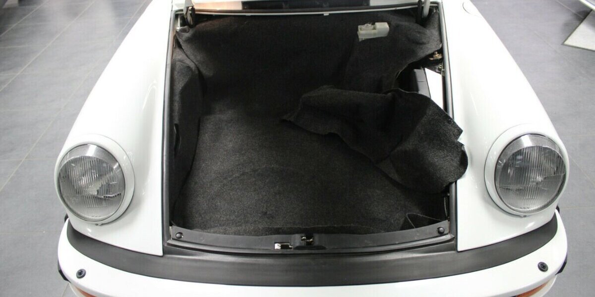 Porsche 911 Targa *DEUTSCHES FAHRZEUG* G50 - 2. Hand 179.000 km 59.911 &euro; Euskirchen 53881