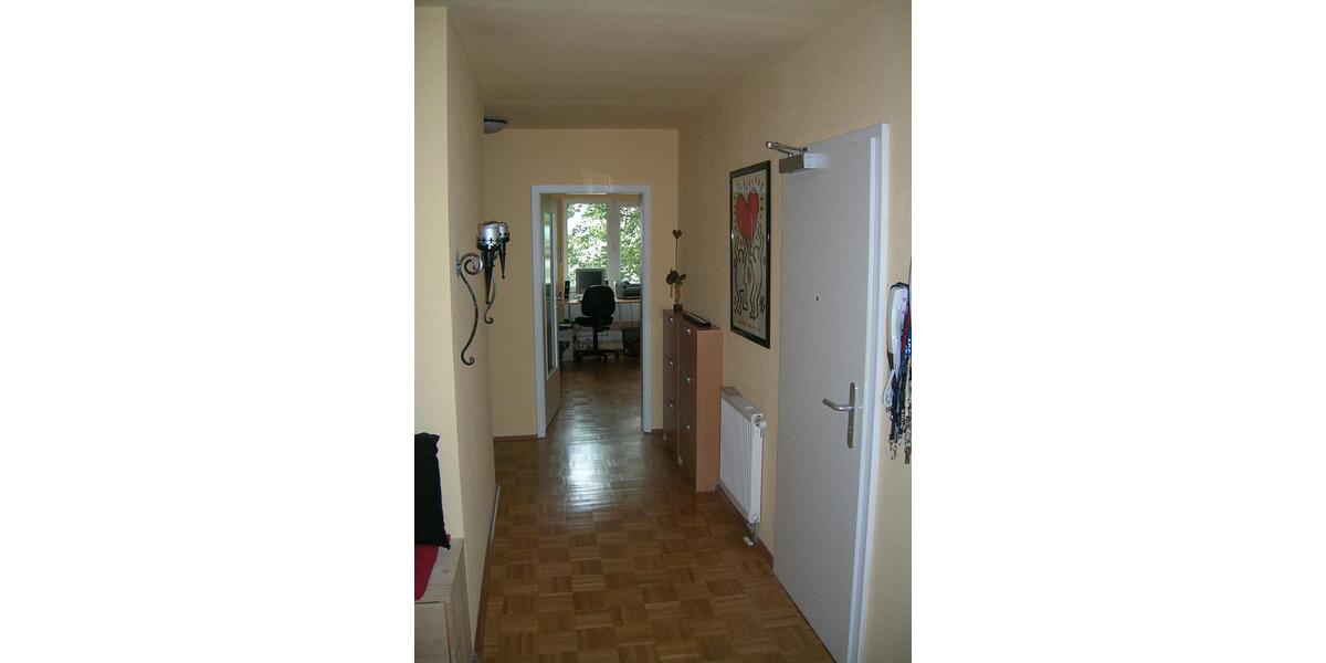 Etagenwohnung Brühl - 3 Zimmer, 100 m&sup2;, 930&euro; | Angebot:26044697