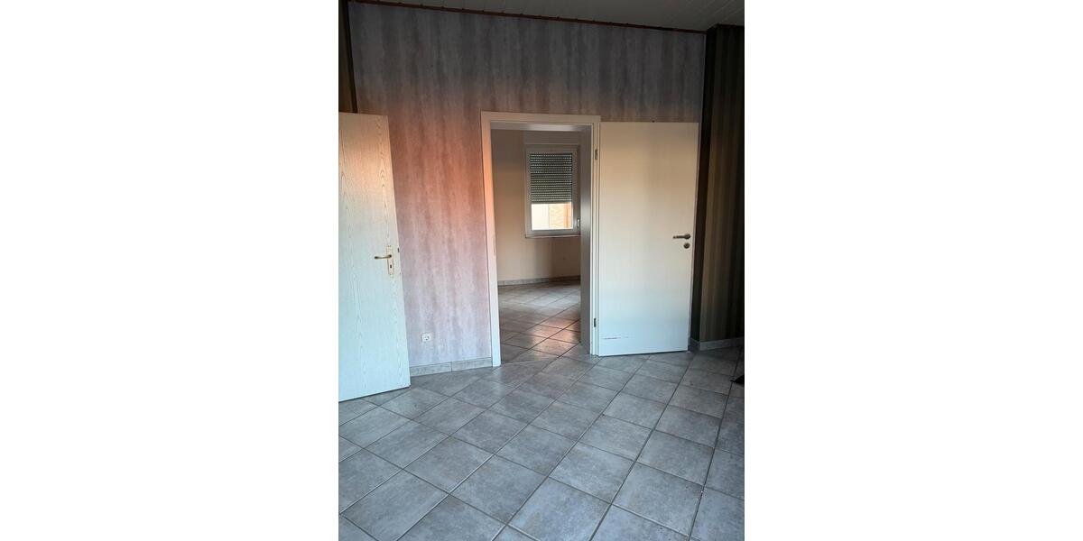 Einfamilienhaus Düren Rölsdorf - 6 Zimmer, 150 m&sup2;, 1.400&euro; | Angebot:25106797