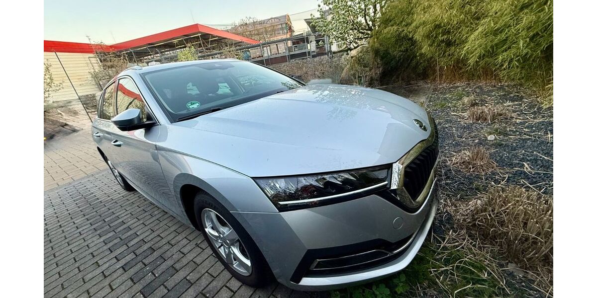 Skoda Octavia 95.500 km 17.000 &euro; Köln 50825