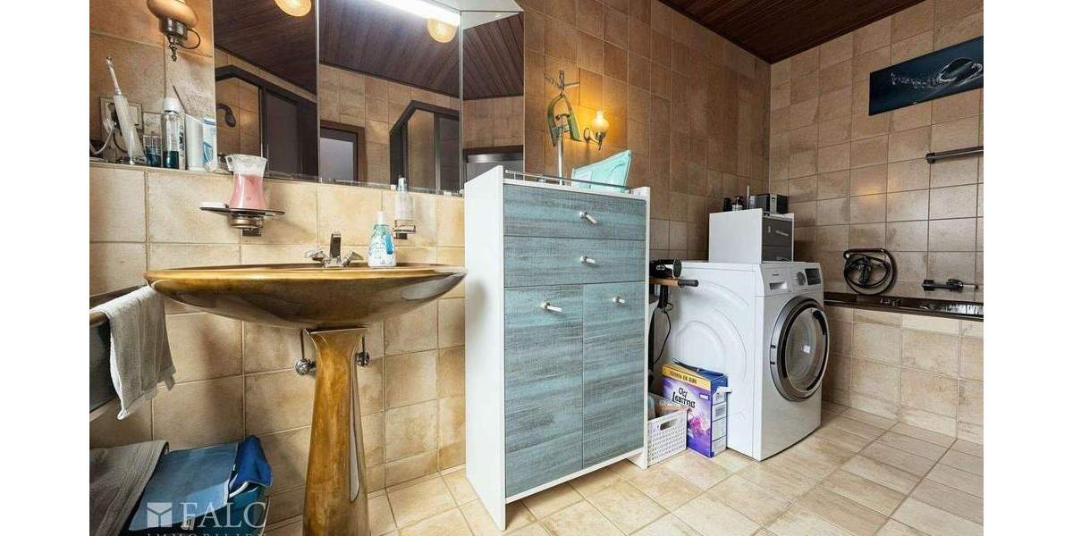 Mehrfamilienhaus, Wohnhaus Bonn Friesdorf - 5 Zimmer, 129 m&sup2;, 699.000&euro; | Angebot:25773354