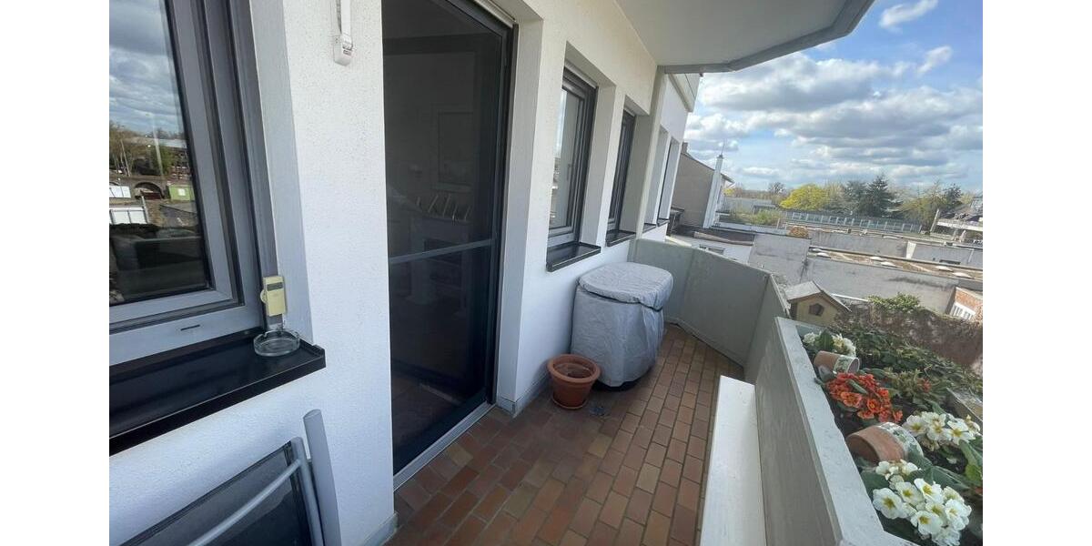 Etagenwohnung Bergheim - 3 Zimmer, 125 m&sup2;, 1.100&euro; | Angebot:26042762