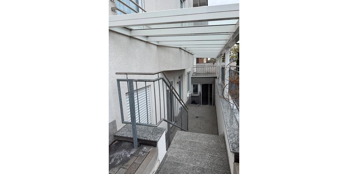 Etagenwohnung Köln Kalk - 3 Zimmer, 81 m&sup2;, 1.200&euro; | Angebot:26042235