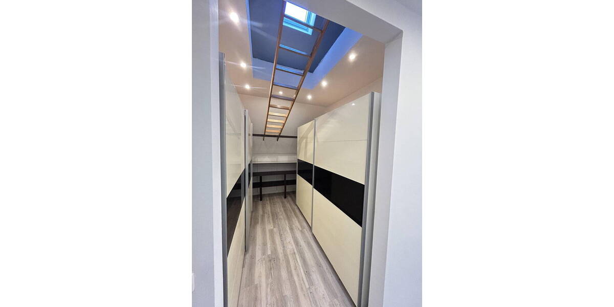 Etagenwohnung Troisdorf Müllekoven - 5 Zimmer, 226 m&sup2;, 890.000&euro; | Angebot:26117835