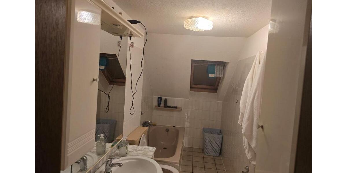 Etagenwohnung Rösrath - 3 Zimmer, 65 m&sup2;, 1.300&euro; | Angebot:25420147