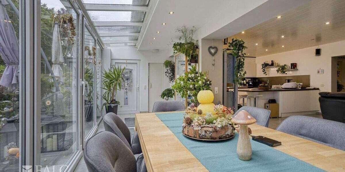 Etagenwohnung Bergheim Glessen - 7 Zimmer, 214 m&sup2;, 469.000&euro; | Angebot:25696518