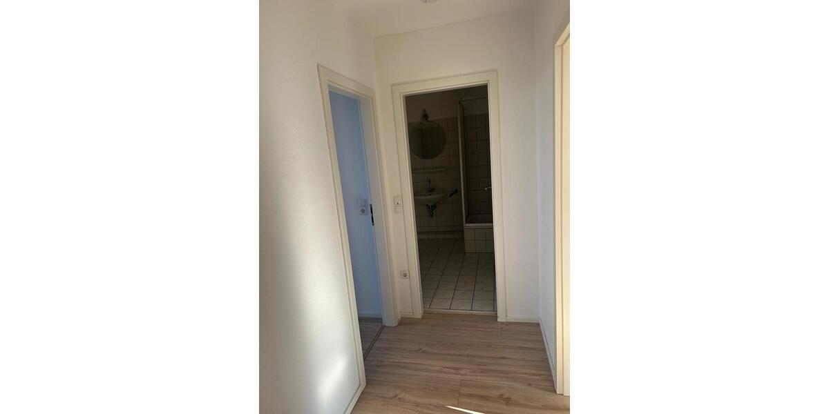 Dachgeschoßwohnung Bornheim - 2 Zimmer, 58 m&sup2;, 695&euro; | Angebot:25880061