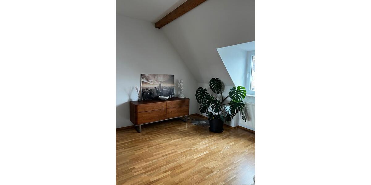 Dachgeschoßwohnung Köln Kalk - 3 Zimmer, 70 m&sup2;, 1.500&euro; | Angebot:26038728