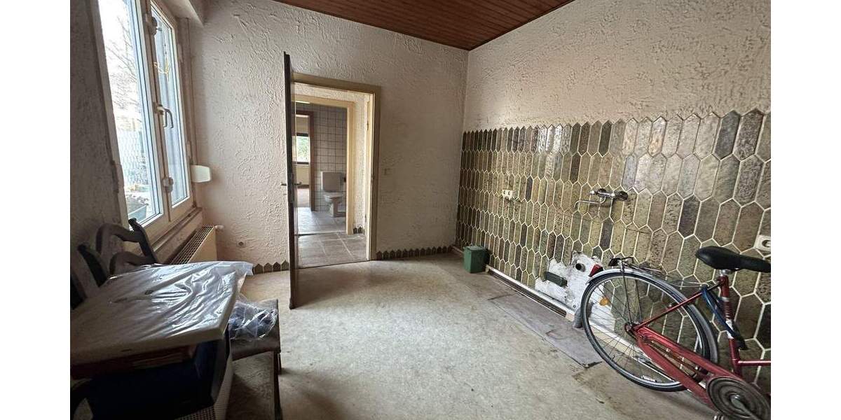 Einfamilienhaus Düren Distelrath - 6 Zimmer, 135 m&sup2;, 199.000&euro; | Angebot:25738290