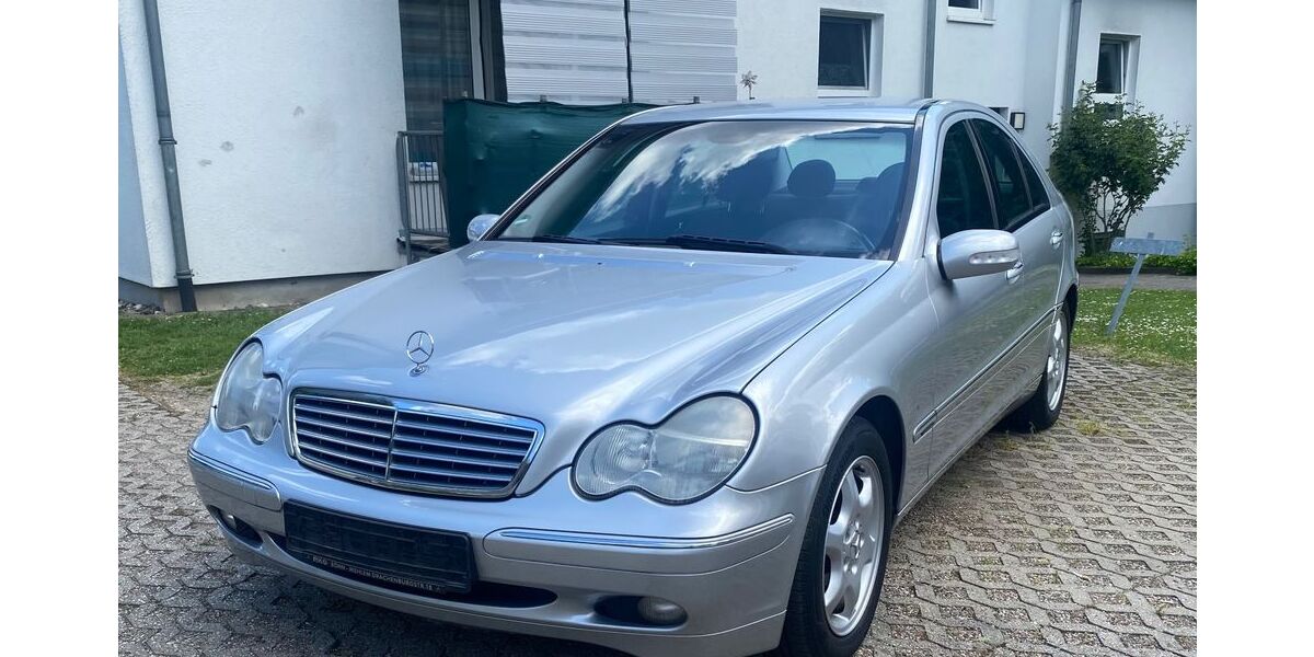 Mercedes-Benz C 200 80.780 km 5.499 &euro; Bonn 53123