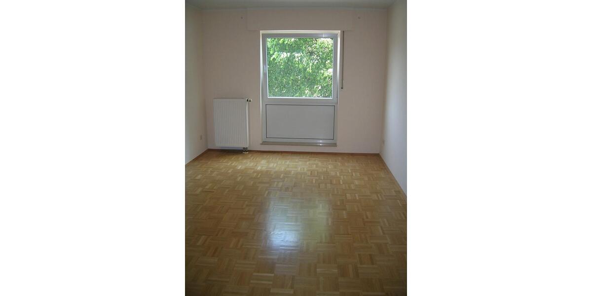 Etagenwohnung Brühl - 3 Zimmer, 100 m&sup2;, 930&euro; | Angebot:26044697