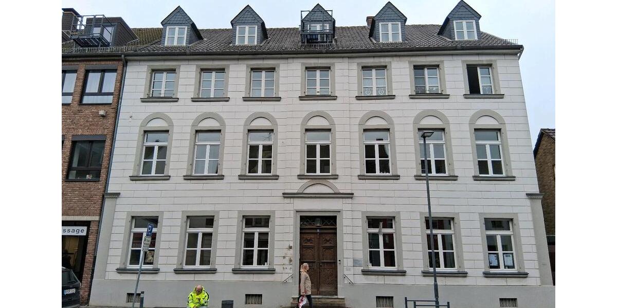 Dachgeschoßwohnung Erftstadt - 3 Zimmer, 85 m&sup2;, 1.000&euro; | Angebot:26231184