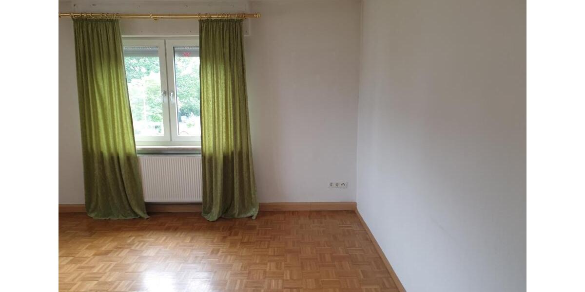 Etagenwohnung Lohmar - 3 Zimmer, 75 m&sup2;, 600&euro; | Angebot:25967628