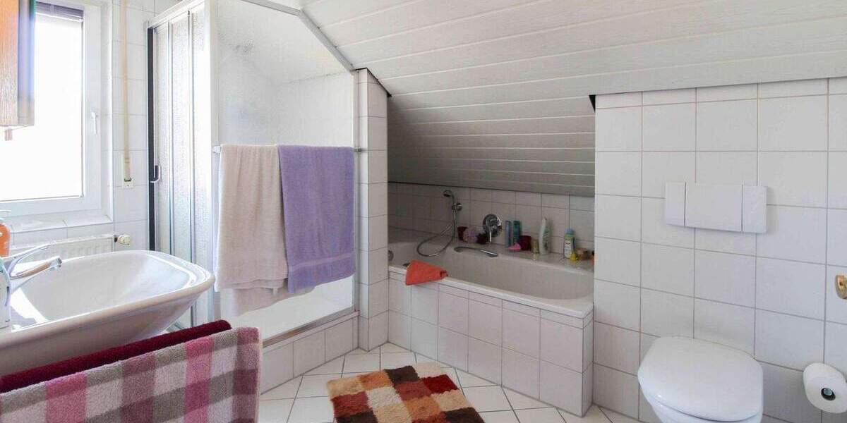 Mehrfamilienhaus, Wohnhaus Troisdorf Bergheim - 8 Zimmer, 204 m&sup2;, 449.000&euro; | Angebot:25879361