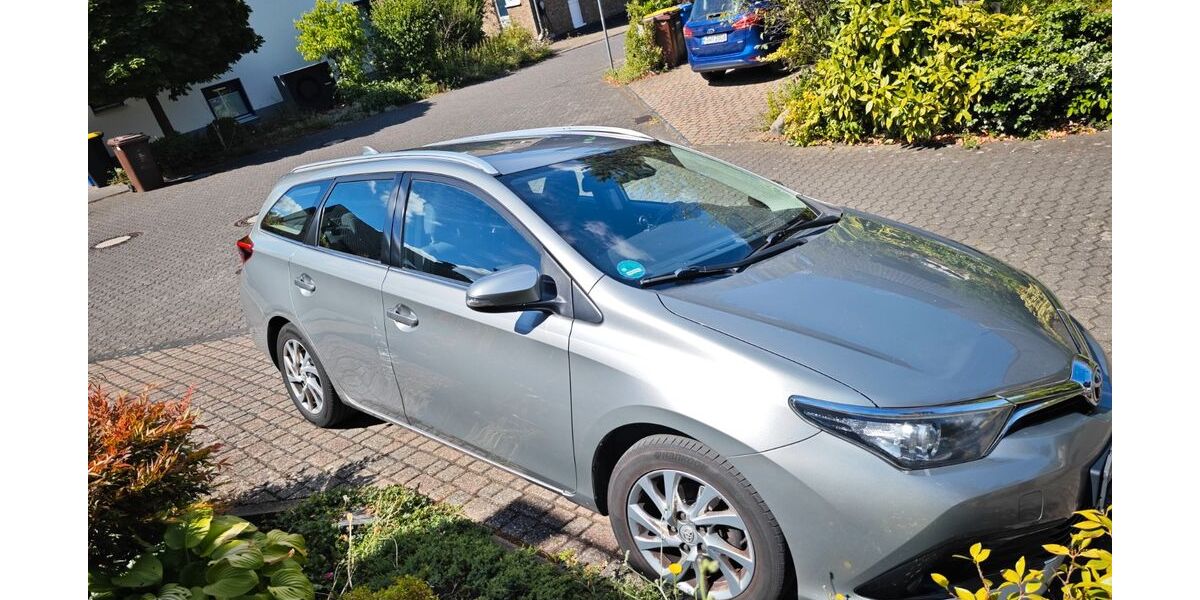 Toyota Auris 269.150 km 6.200 &euro; ERFTSTADT 50374