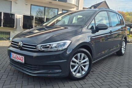 VW Touran 53.260 km 24.999 &euro; Bornheim 53332