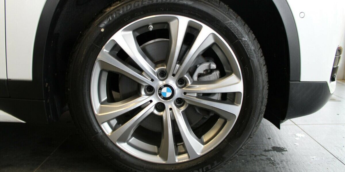 BMW X1 sDrive20i Aut. Sport Line 16.245 km 22.980 &euro; Euskirchen 53881