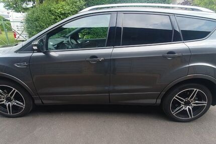 Ford Kuga 38.000 km 20.199 &euro; Köln 50827
