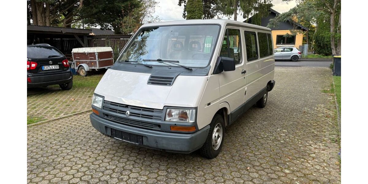 Renault Trafic 32.772 km 9.970 &euro; Euskirchen 53879