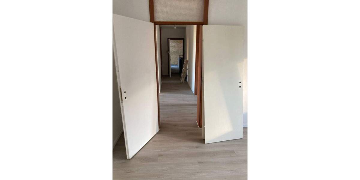 Etagenwohnung Köln Seeberg - 4 Zimmer, 80 m&sup2;, 832&euro; | Angebot:25801105