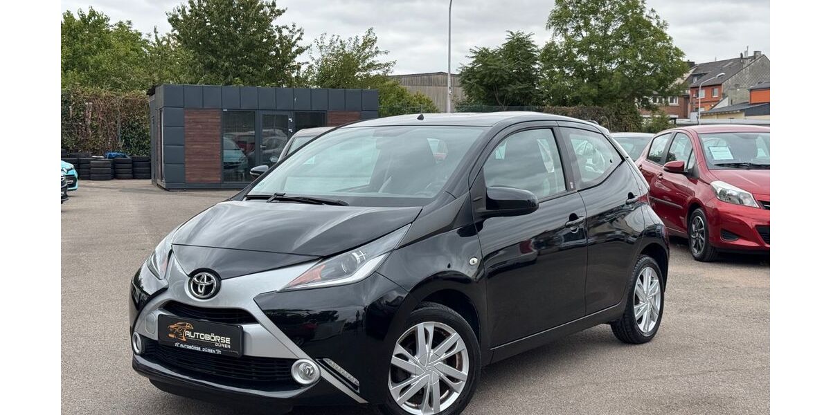 Toyota Aygo (X) 52.070 km 8.899 &euro; Düren 52349