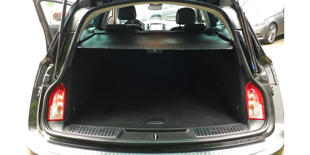 Opel Insignia EDITION NAVI PARKPILOT/KAMERA 17 Zoll LMF 96.093 km 10.798 &euro; Köln 50858