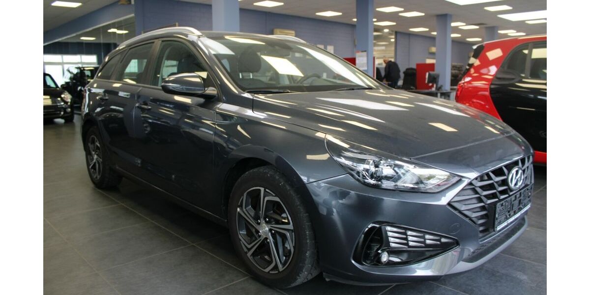 Hyundai i30 42.180 km 15.980 &euro; Euskirchen 53881