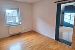 Einfamilienhaus Niederkassel - 5 Zimmer, 126 m&sup2;, 1.500&euro; | Angebot:26006004