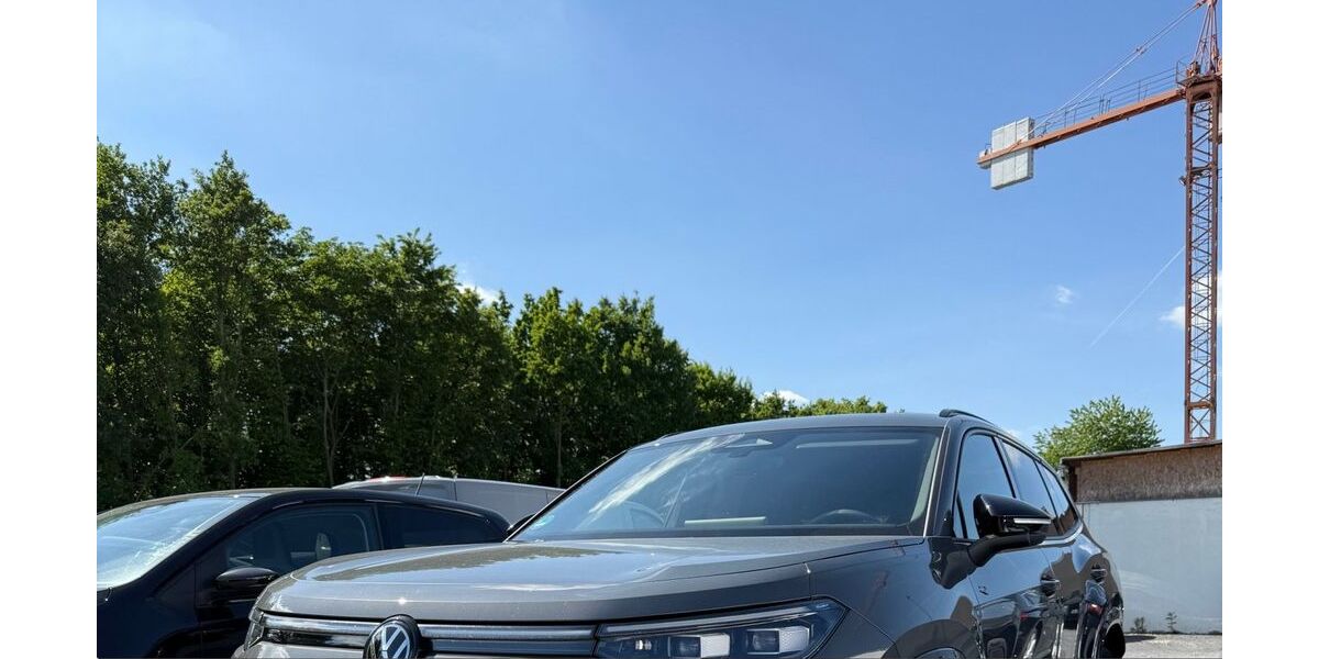 VW Tayron 21.502 km 52.480 &euro; Köln 50739