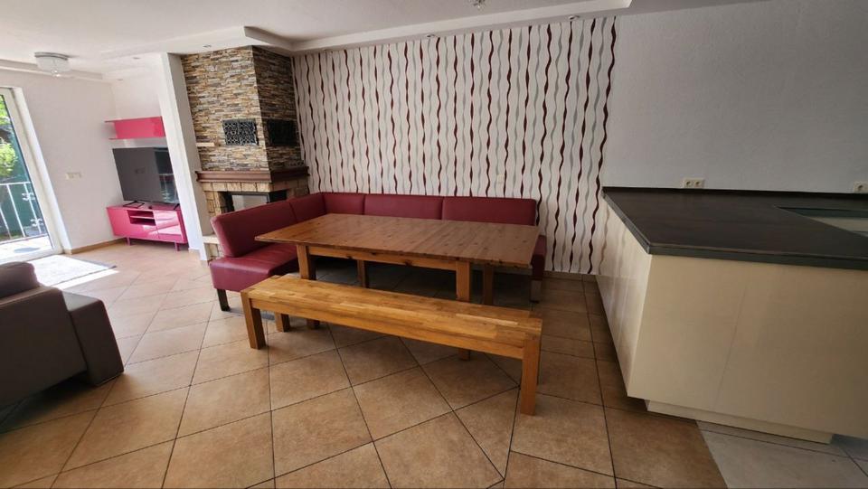 Erdgeschoßwohnung Köln Mülheim - 4 Zimmer, 130 m&sup2;, 2.000&euro; | Angebot:25887308